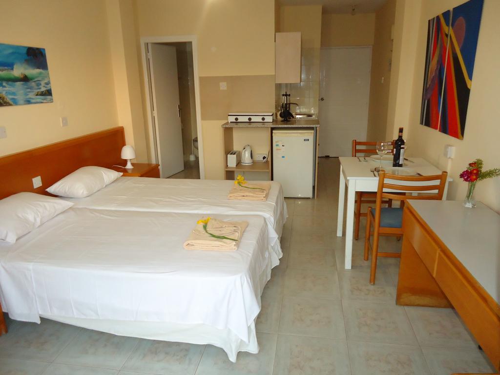 Marisa Hotel Apartments Agia Napa Zimmer foto